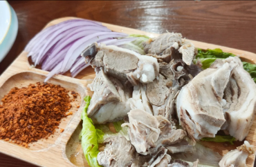 Xinjiang lamb skewers