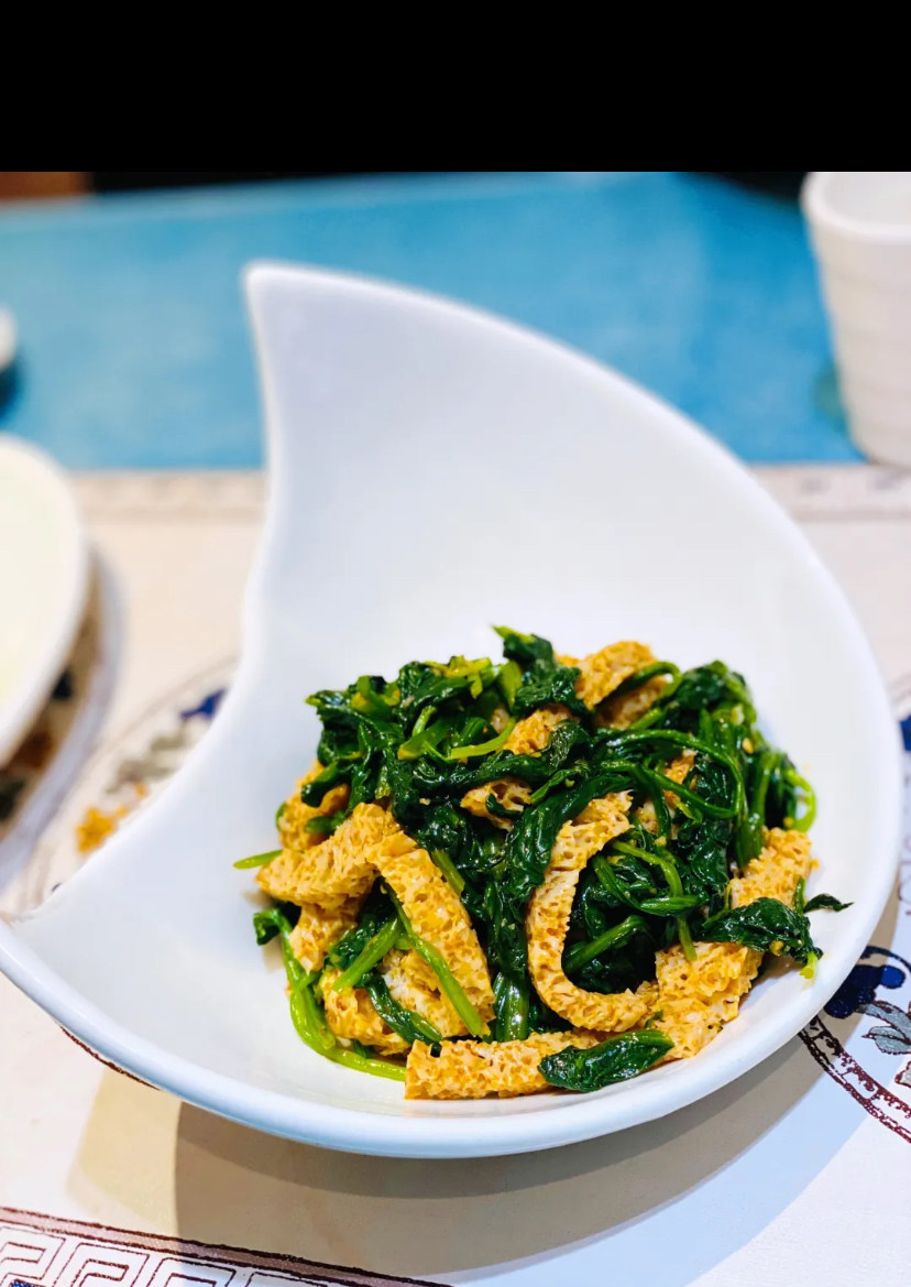 Guan Guan Ji — hand-pulled noodles and lamb skewers